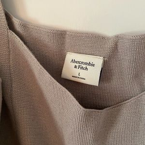 Abercrombie crop top grey size large sweater material